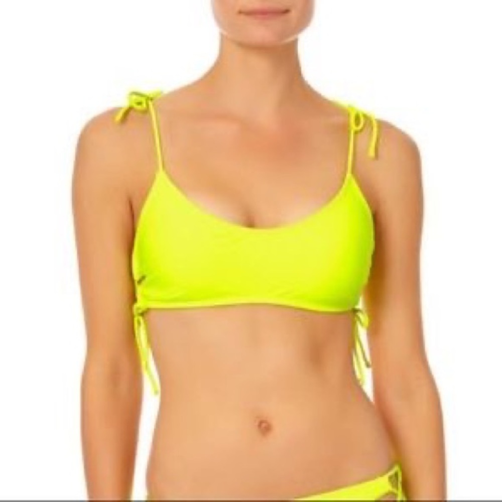 NO boundaries bikini top swimwear